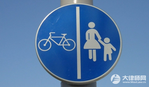 2024年开车闯红灯致人死亡会受到什么处罚？