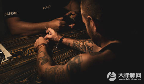 校园霸凌有哪些表现呢? 校园霸凌只发生在学生群体间吗?