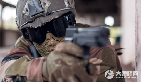 在网上教唆网友分裂国家判几年?