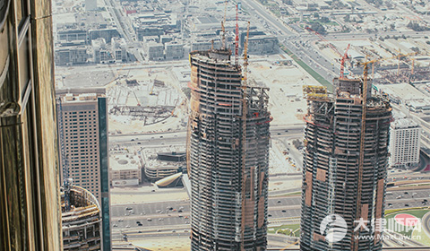 前期物业合同没到期业主可以换物业公司吗?