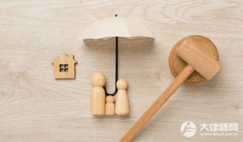 2025同居时暴力算家庭暴力吗?