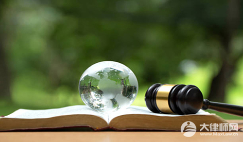 和别人的老婆同居算犯法吗?