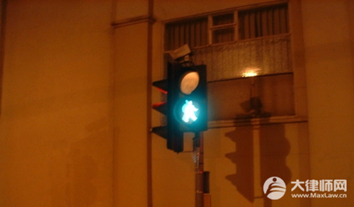 摩托车过户费多少钱?