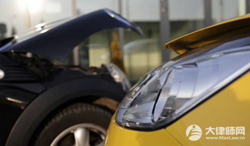 交通事故诉讼律师费用谁来承担？