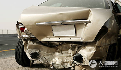 开车撞死人怎么判,开车撞死人要坐牢吗