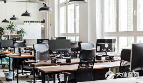 员工被公司辞退后是否还能领取生育津贴?