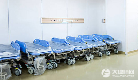 口腔门诊出现医疗事故谁负责?