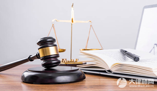 学校压毕业证的行为是否构成违法?