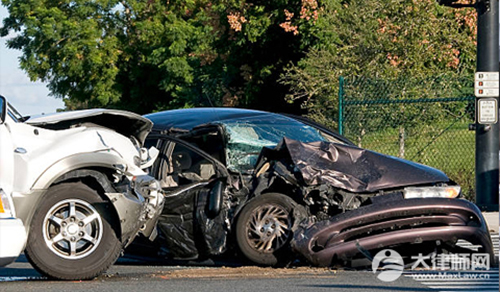 发生事故后离开现场后又回到现场算逃逸吗？