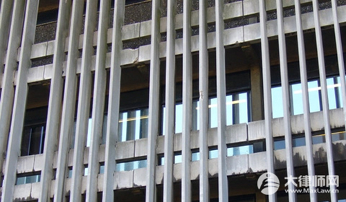 租户飞线充电引火灾致邻居1死2伤,责任如何认定？