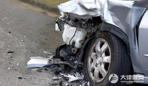 车祸伤者费用谁先垫付?