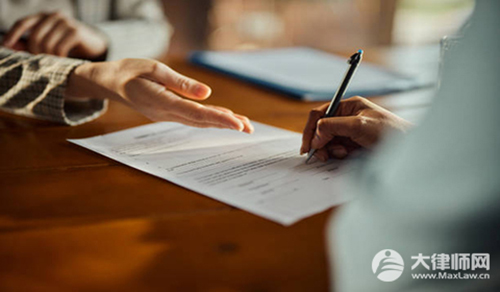 员工辞职必须要提前一月吗?