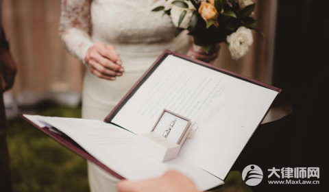 离婚律师收费一般是怎么收的