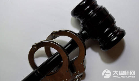 偷拍神器伪装成日常用品在网上卖犯法吗?