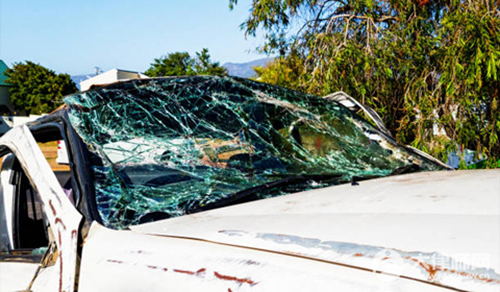 车子借给别人出了车祸车主要负责吗?