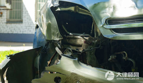 交通事故追尾责任处理了保险公司拒赔怎么办?