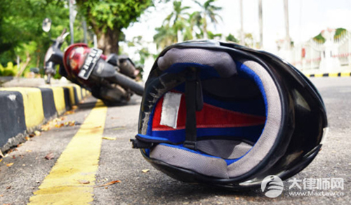 男子改装卡丁车玩具上路被查,卡丁车上路怎么处罚？