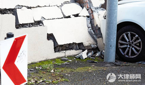 骑电动车被开门杀赔偿标准是多少?