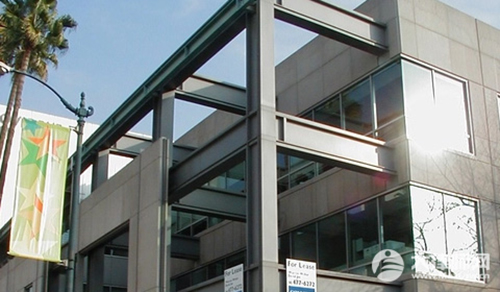 物业不让门窗进场安装合法吗?