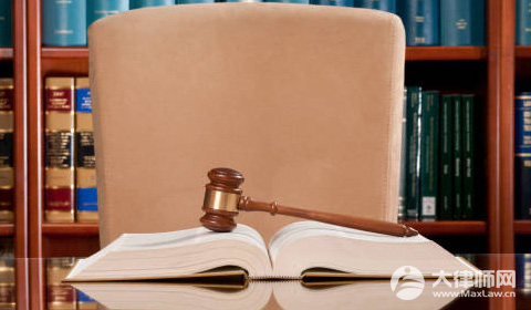 男子疑女友出轨拔其8颗牙,后持刀刺死前上司会怎么判？