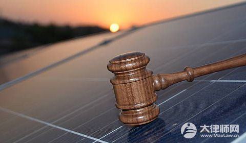 高校辅导员被指骗上百人700余万元会判多久？