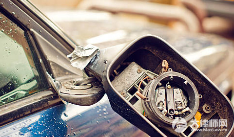 新交规行人闯红灯被撞怎么判?