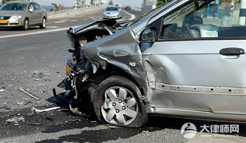 车撞轻微伤不住院一般赔偿多少钱?