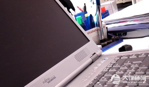 2025公司不辞退你故意调岗怎么赔偿?