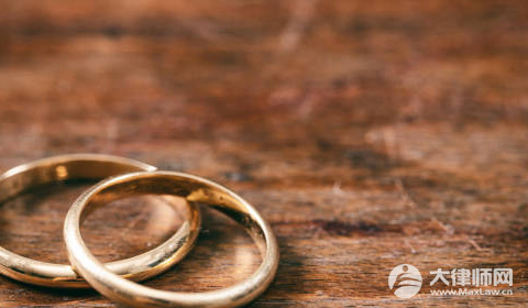 老人称发现亡妻存折起诉银行索要60万元,被法院驳回法律依据是什么？