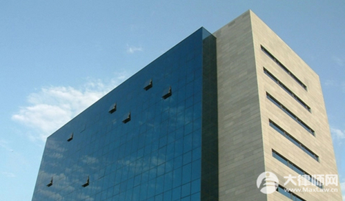 2025年私挖地下室违法吗,怎么举报