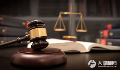 男子盗窃数千块共享电单车电池会判几年？