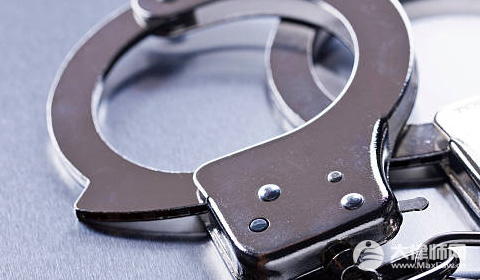 进看守所多久能和家人联系?