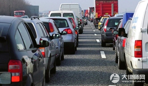 出租车1公里收费多少钱?