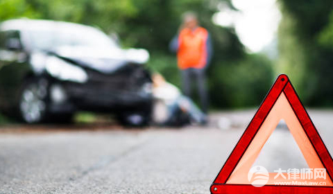 有哪些交通事故必须报交警的?