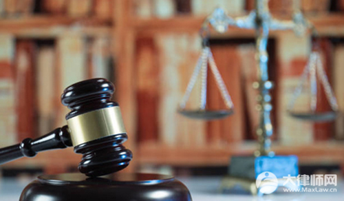 女子在酒吧遇完美恋人,2月内被其骗走181万会判多久？