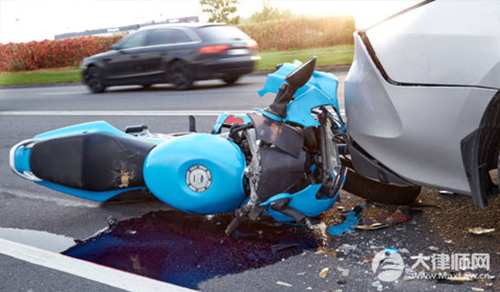 酒后驾车撞到无证驾驶的摩托车责任认定2025年