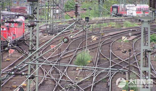 火车撞汽车火车需要承担责任吗?