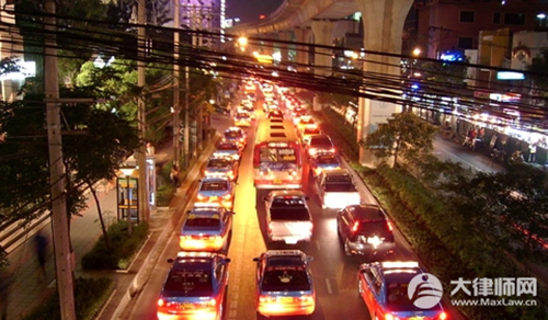 法院判交通事故民事赔偿怎么判的?