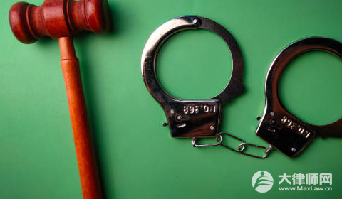 多名阿姨踩踏稻田跳舞拍照该如何赔偿？