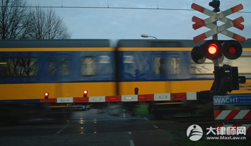 高铁1人可带几条烟?