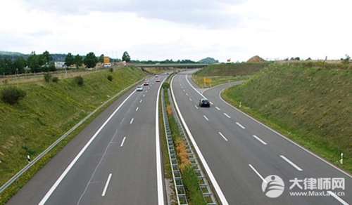 骑电动车走机动车道怎么处罚?