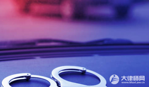 前科犯猥亵7岁女童仅判2年法律依据是什么？