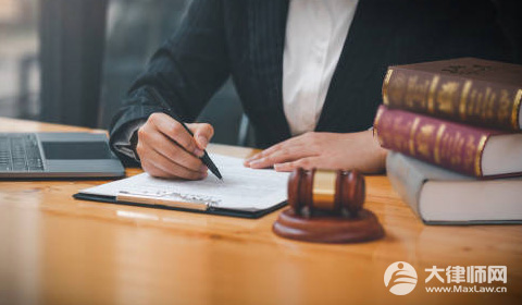 员工使用虚假公章,谁来偿还老年人的养老钱？