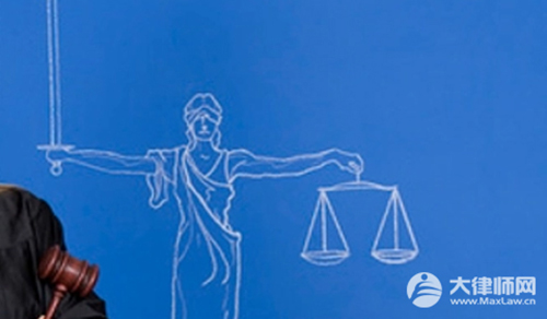 利用履职便利威胁商户强揽工程,物业经理犯强迫交易罪会怎么判？