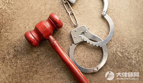 违法发放贷款罪的入罪门槛是多少?