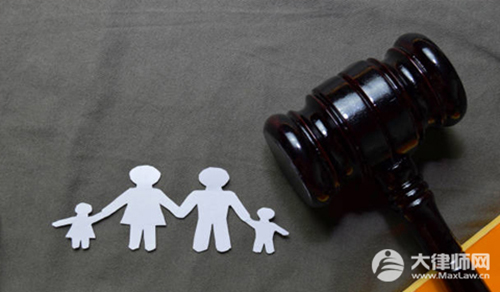 后妈可以起诉生母出抚养费吗?