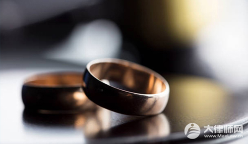 团伙诈骗婚姻怎么判?