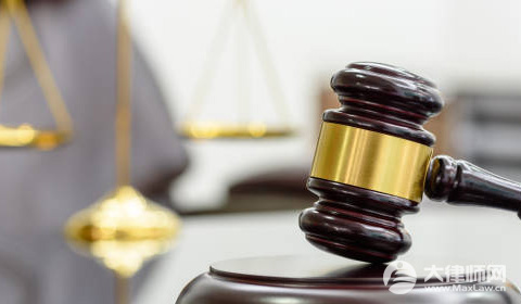 17岁少年利用电商平台漏洞诈骗400万会判多久？