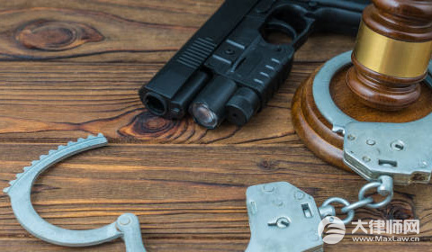 抢劫致人重伤怎么判刑?