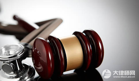 员工1个月14次如厕超1小时被解雇,员工索赔32万多会怎么判？